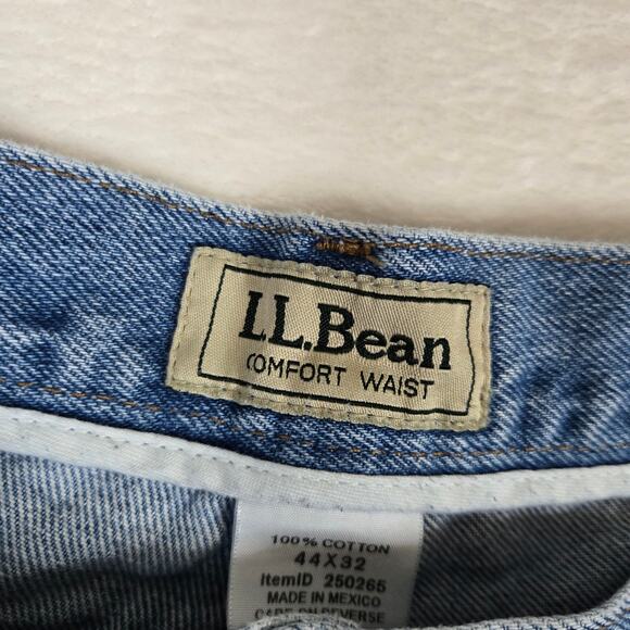L.L. Bean Comfort Waist Jeans Mens 44x32 Straight Leg Jeans Denim 0833 - Picture 7 of 13